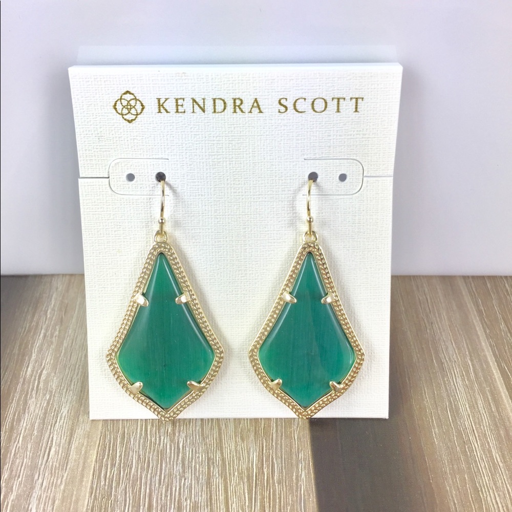 Kendra Scott Alex cat’s eye emerald gold earrings